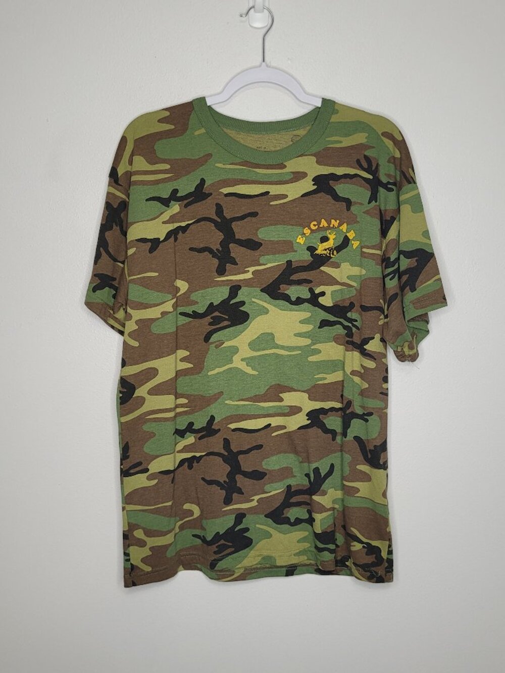 Camo army print Escanaba upcycled DIY short sleeve shirt size xl